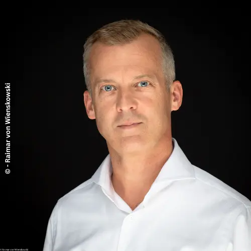 Erik Siekmann CEO, Digital Forward