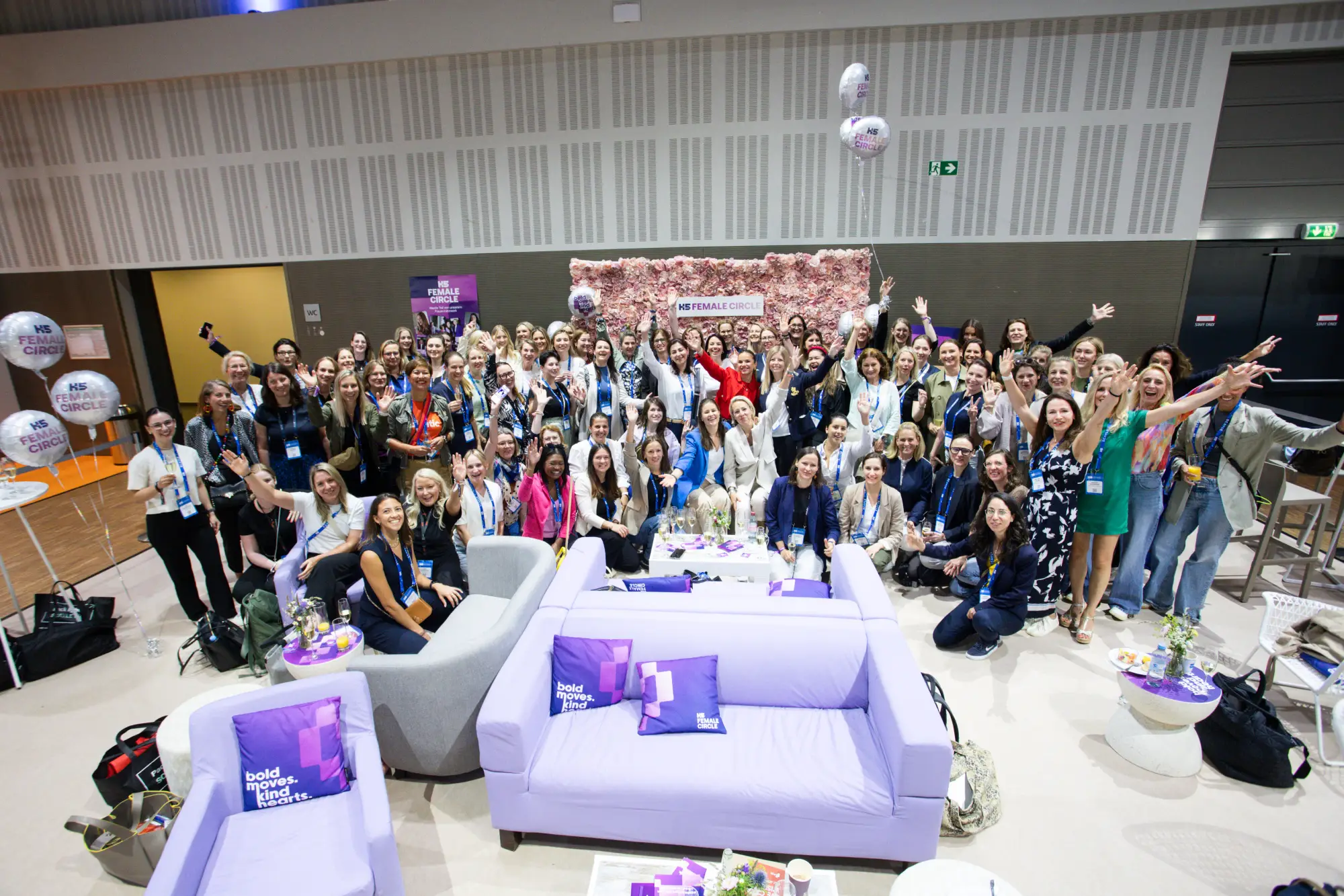 k5 female circle gruppenbild